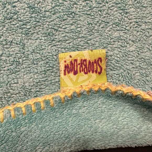 Vintage Scooby-Doo Fleece Throw Blanket (48” x 58”) | Warner Bros Retro Cartoon - Picture 3 of 4